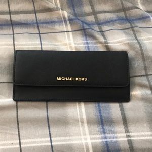 Michael Kors slim wallet